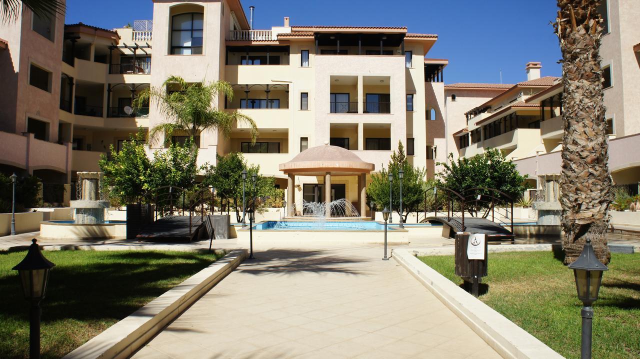 Townhouse Queens Gardens Paphos ห้อง รูปภาพ