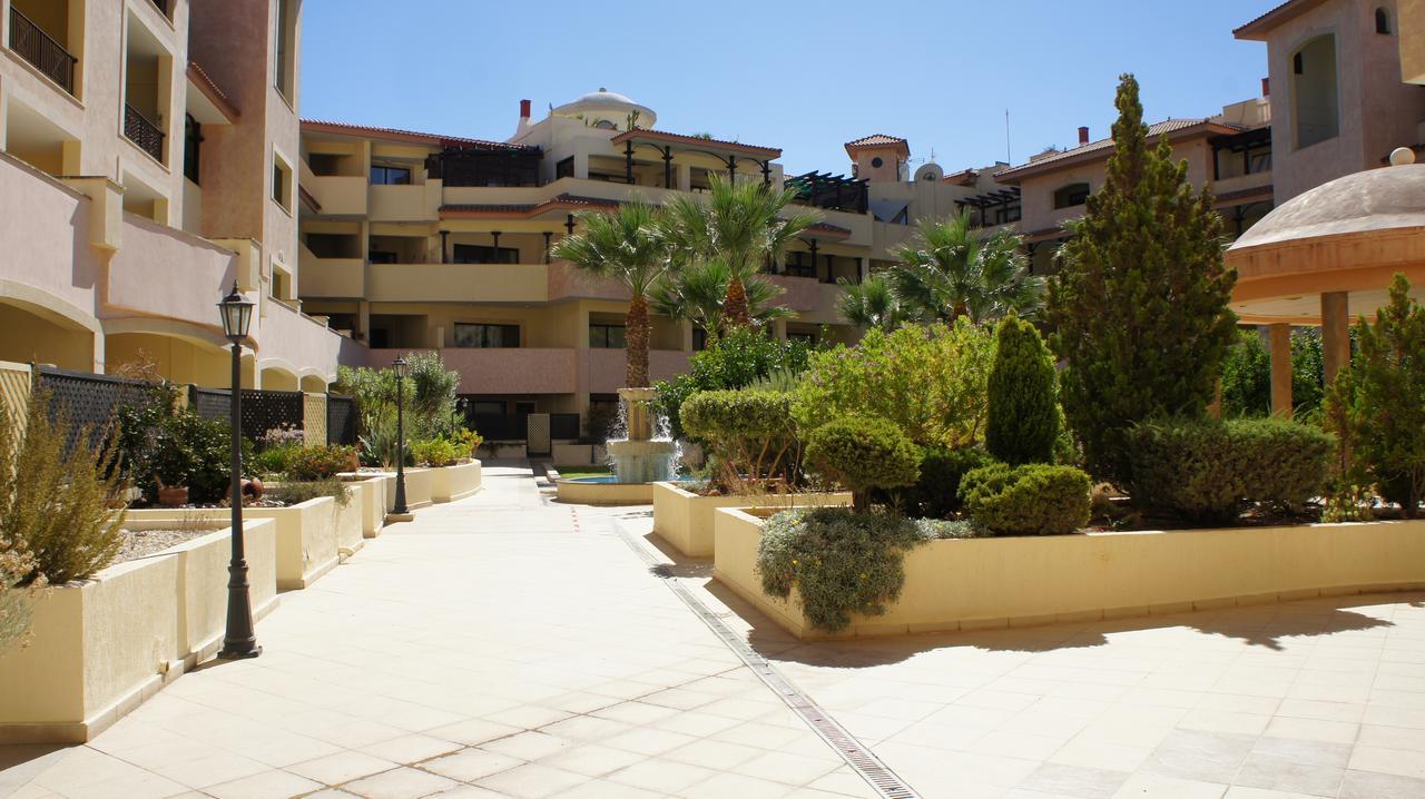 Townhouse Queens Gardens Paphos ห้อง รูปภาพ