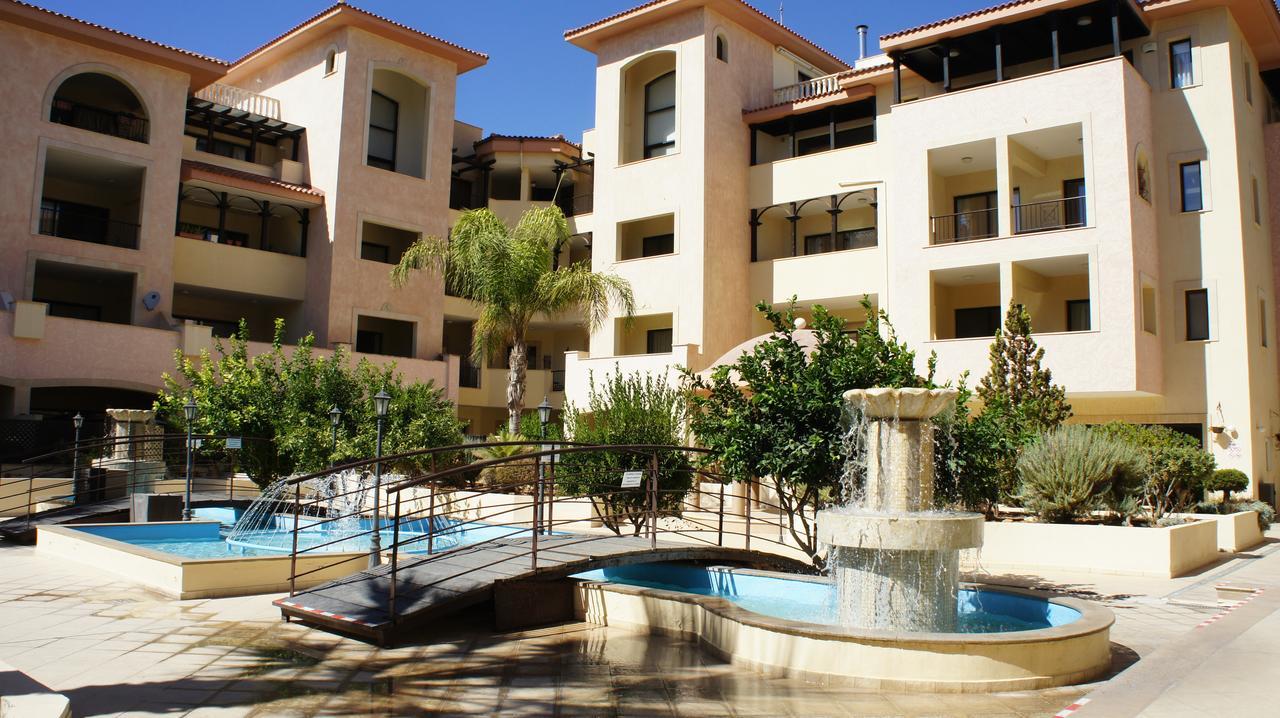 Townhouse Queens Gardens Paphos ห้อง รูปภาพ